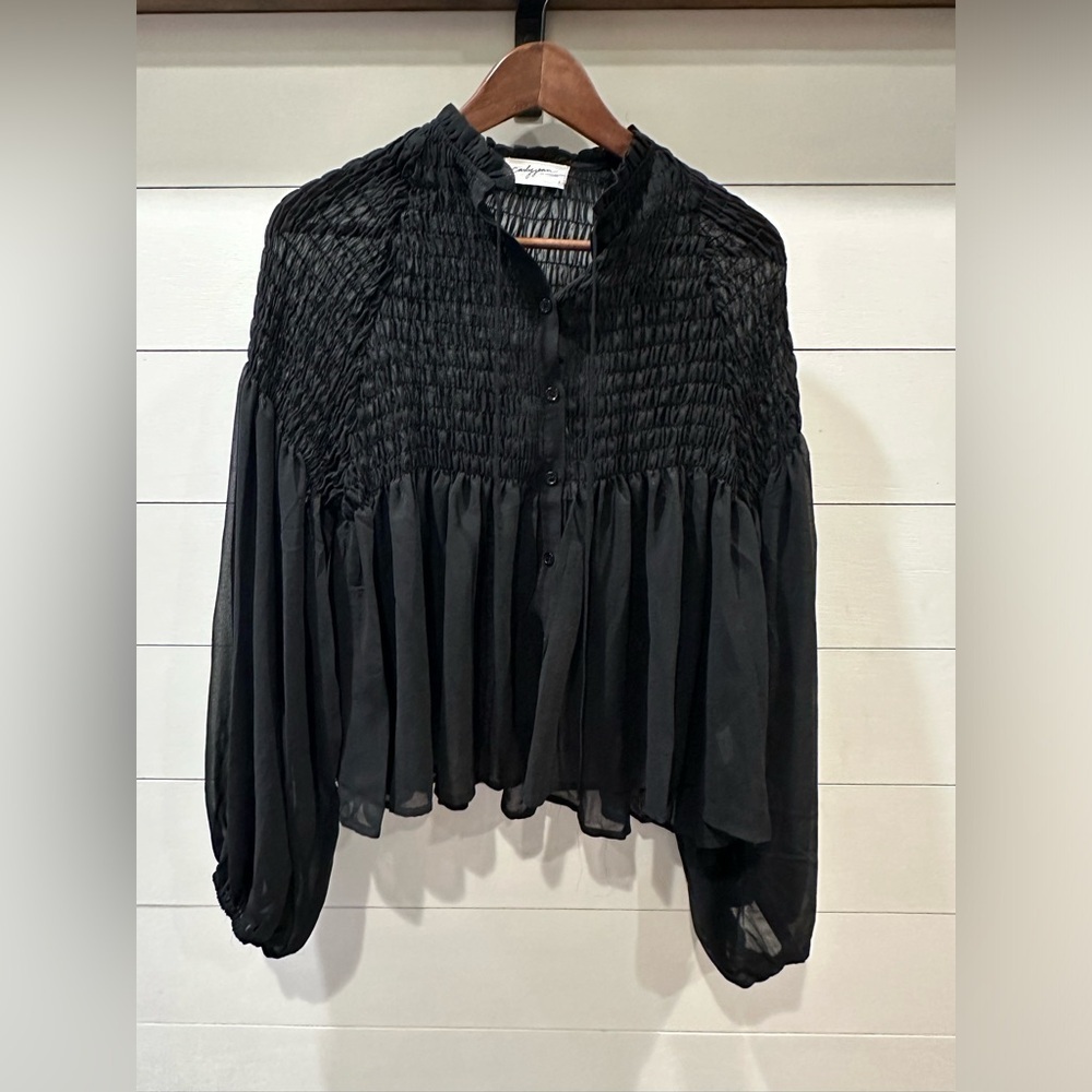 Carly Jean Los Angeles Black Smocked Women's Top- size Large